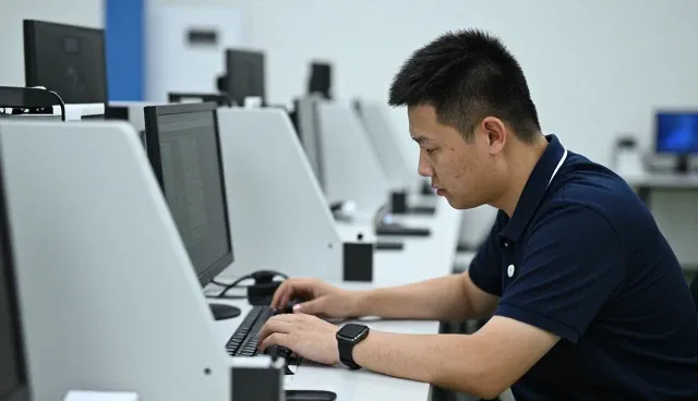 应用开发满足复杂环境应用需求